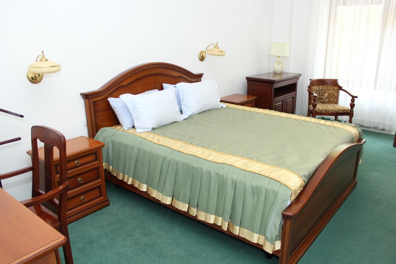 Отель Hotel Chayka Мариуполь-39