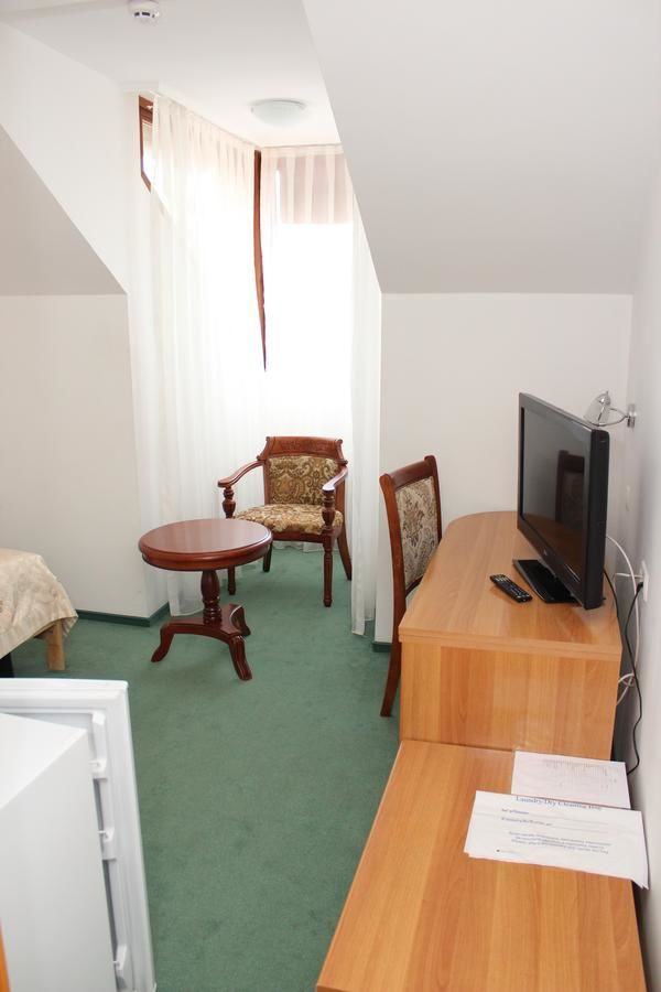 Отель Hotel Chayka Мариуполь-44