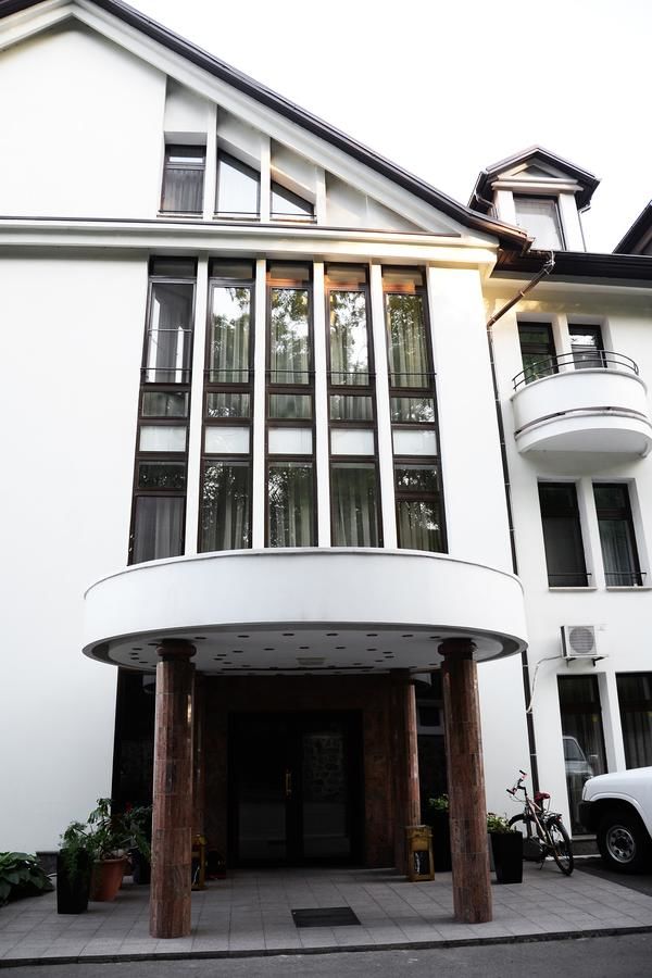 Отель Hotel Chayka Мариуполь